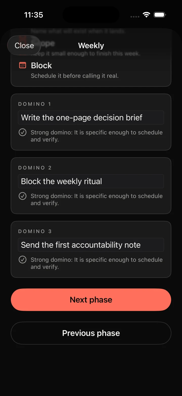 Ocho Weekly ritual screen showing three editable dominoes and next phase controls.
